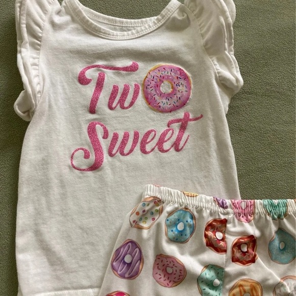 “Two Sweet” Donut Toddler Outfit - Picture 2 of 5